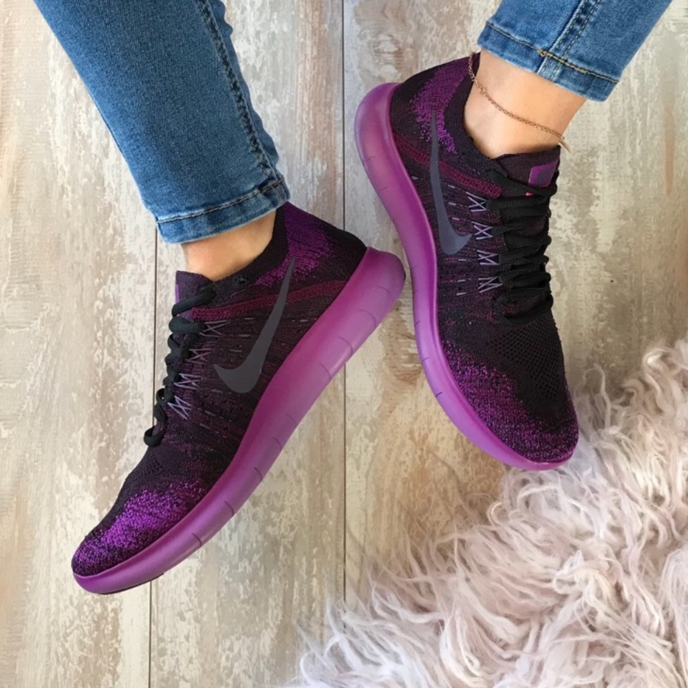 NWT Nike Flyknit Free RN 2017